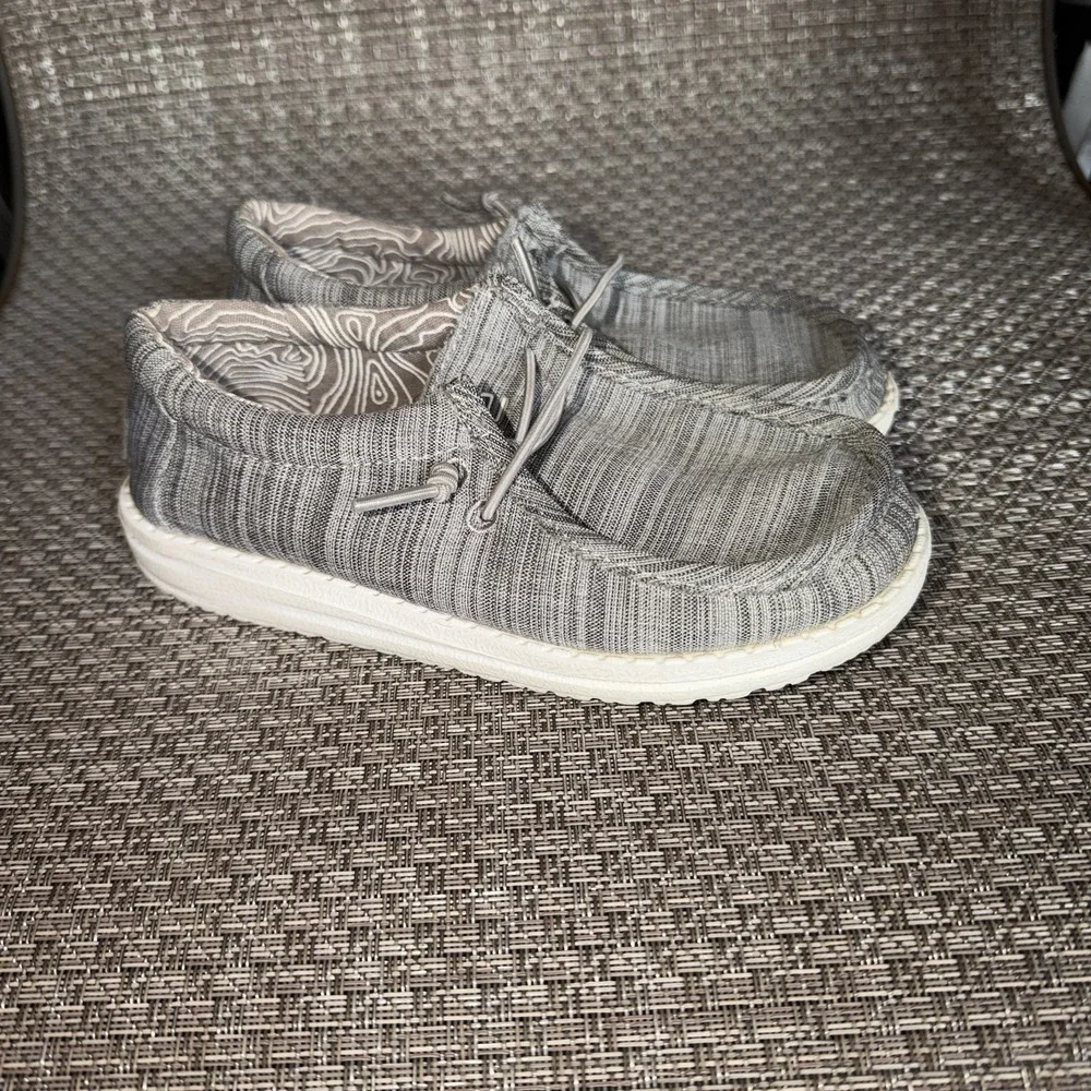 Hey Dude WALLY YOUTH Stone Linen Round Toe Slip On Casual Shoes Kids K 12 EU 31